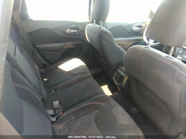 1C4PJMCB3FW749249 Jeep Cherokee Latitude