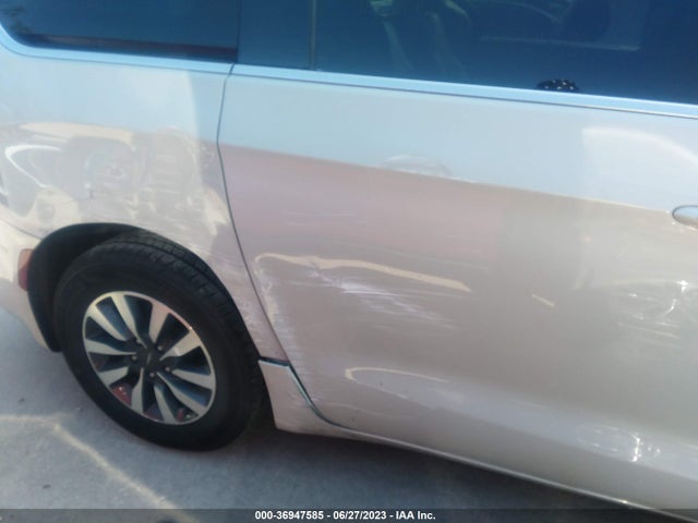 Chrysler Pacifica Hybrid Touring L 2021 2C4RC1L79MR586965 Image 13