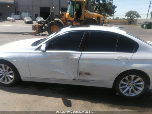 WBA8E5G53JNV01985 BMW 3 Series 320i Xdrive