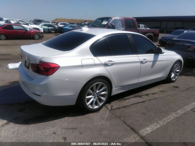 WBA8E5G53JNV01985 BMW 3 Series 320i Xdrive