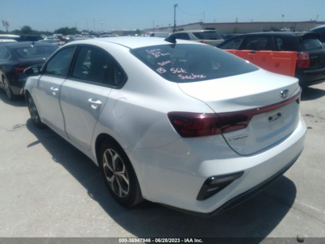 3KPF24AD7ME324623 KIA Forte Lxs