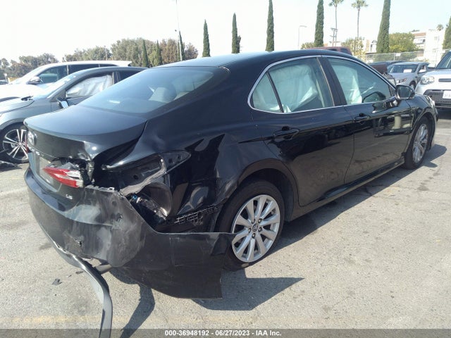 Toyota CAMRY LE 2018 4T1B11HK2JU650035 Image 4