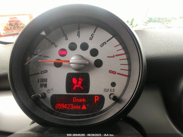 2013 MINI COOPER HARDTOP VIN: WMWSU3C55DT549426
