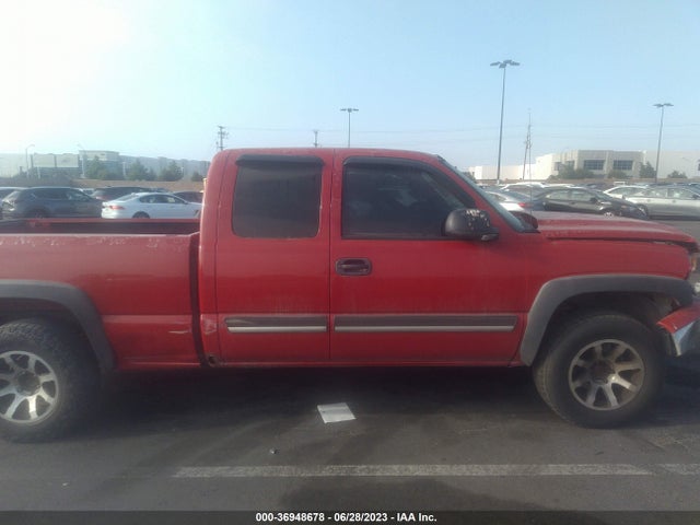 2006 CHEVROLET SILVERADO 1500 LT1 VIN: 2GCEK19B561168935