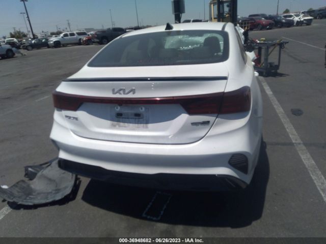 3KPF54AD6NE483769 KIA Forte Gt-line