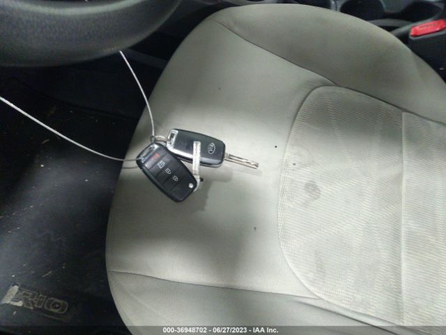 KNADM4A30F6521292 KIA RIO LX