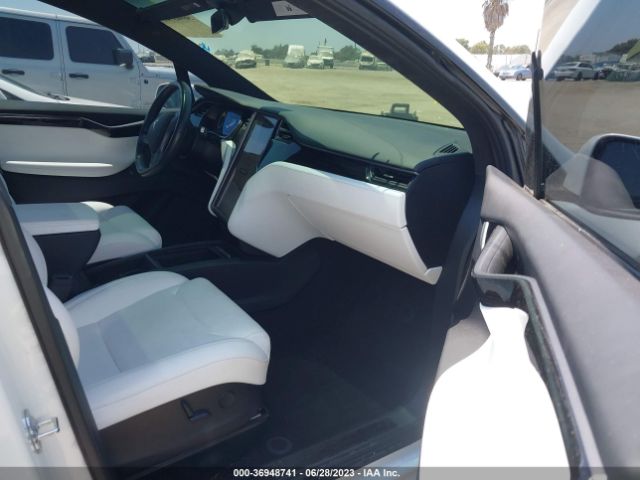 5YJXCDE25JF101738 Tesla Model X 75d/100d/p100d