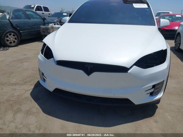 5YJXCDE25JF101738 Tesla Model X 75d/100d/p100d