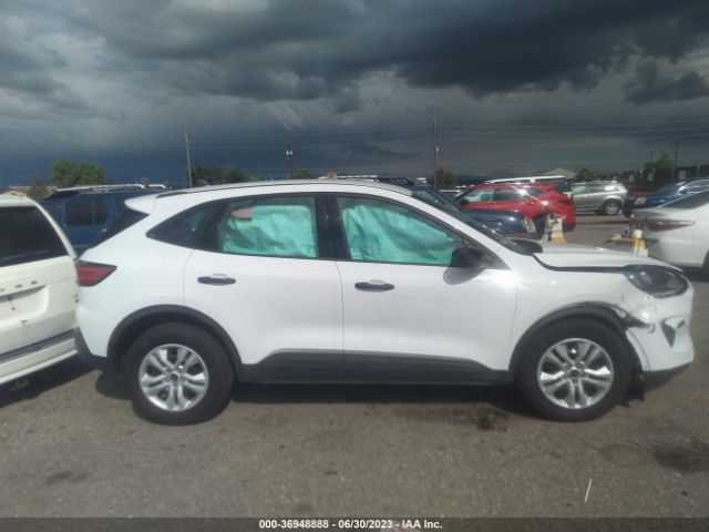 1FMCU0F62NUA81267 Ford ESCAPE S
