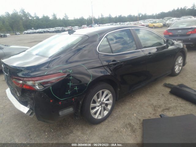 4T1C11BK2MU033137 Toyota CAMRY LE