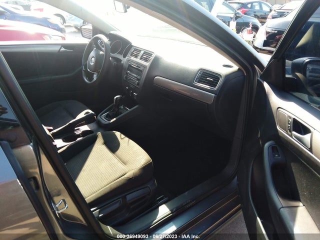 3VWD17AJ6FM269752 Volkswagen Jetta Sedan 1.8t Se
