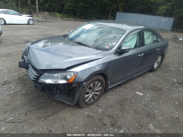 1VWAT7A3XFC052124 Volkswagen Passat 1.8t Wolfsburg Ed