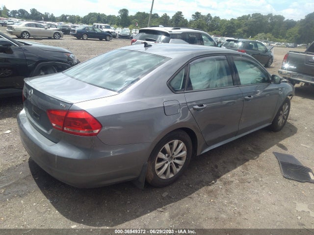 1VWAT7A3XFC052124 Volkswagen Passat 1.8t Wolfsburg Ed