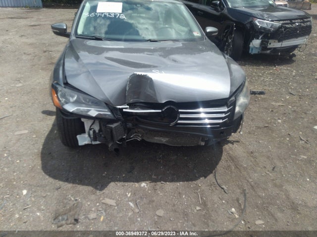 1VWAT7A3XFC052124 Volkswagen Passat 1.8t Wolfsburg Ed