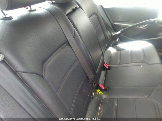 1VWAT7A3XFC052124 Volkswagen Passat 1.8t Wolfsburg Ed