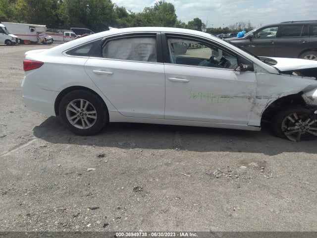 Hyundai SONATA SE 2017 5NPE24AF5HH556541 Image 13