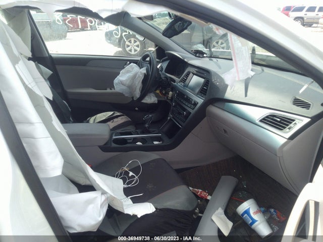 Hyundai SONATA SE 2017 5NPE24AF5HH556541 Image 5