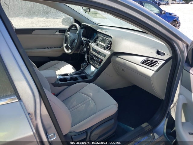 2015 HYUNDAI SONATA 2.4L SE VIN: 5NPE24AFXFH152860