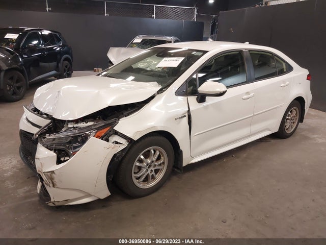 Toyota Corolla Hybrid Le 2021 JTDEAMDE2MJ031749 Image 2