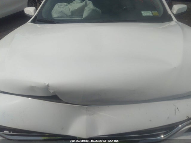 2018 CHEVROLET MALIBU LT VIN: 1G1ZD5ST4JF130211