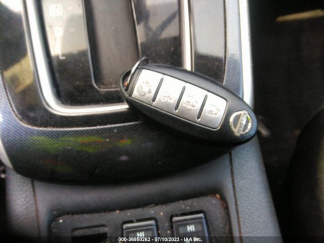 3N1AB7AP1GY283157 Nissan SENTRA SR