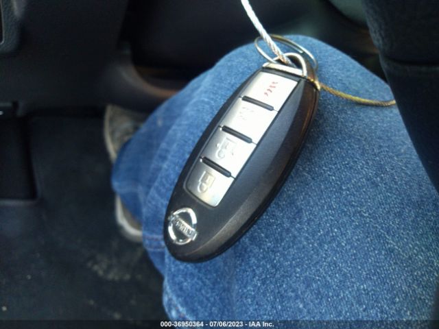 3N1AB7AP0HY352213 Nissan SENTRA SV