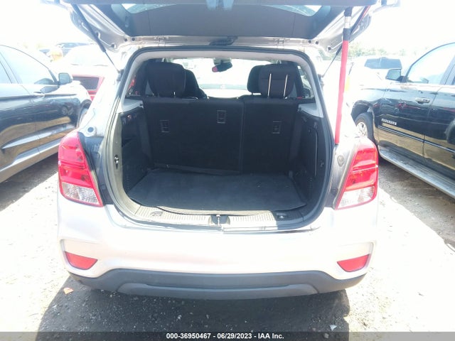 Chevrolet TRAX LS 2020 3GNCJKSB0LL214022 Image 8