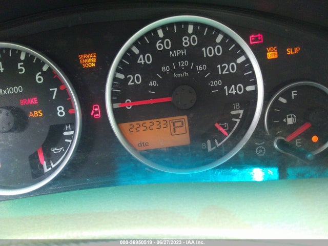 2005 NISSAN PATHFINDER SE VIN: 5N1AR18W85C787371