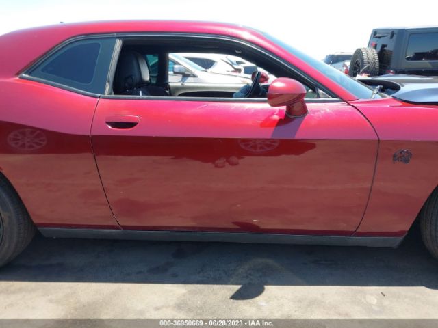 2C3CDZAG5JH216977 Dodge Challenger Sxt Plus