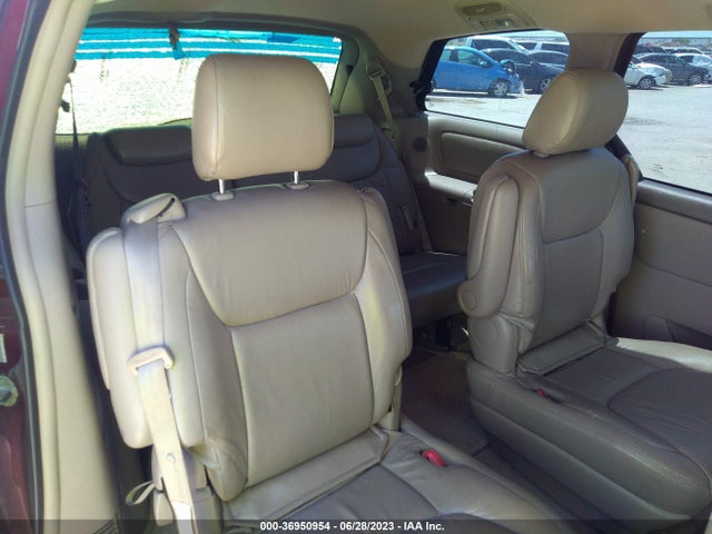 2004 TOYOTA SIENNA XLE VIN: 5TDZA22C64S067468