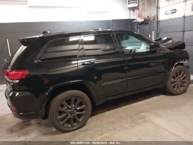 1C4RJFAGXJC377146 Jeep Grand Cherokee Altitude