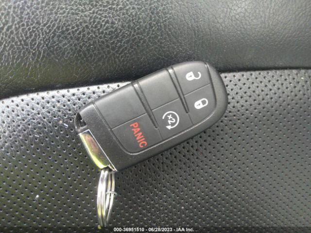 3C4NJDCB8JT398196 Jeep Compass Limited