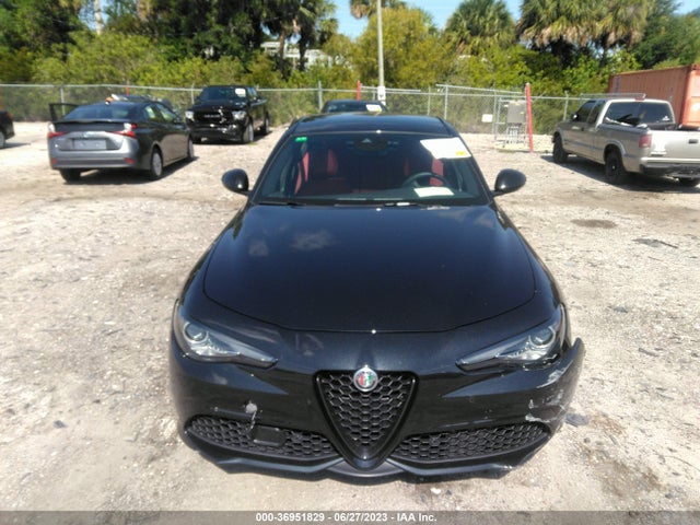 2022 Alfa Romeo Giulia, VIN: ZARFAMBN0N7660907