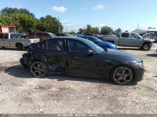 2022 Alfa Romeo Giulia, VIN: ZARFAMBN0N7660907