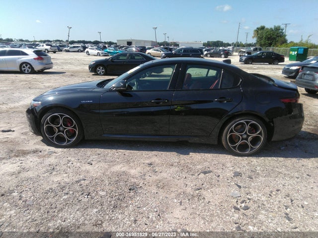 2022 Alfa Romeo Giulia, VIN: ZARFAMBN0N7660907