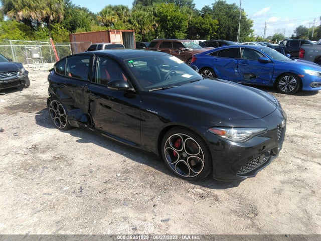 2022 Alfa Romeo Giulia, VIN: ZARFAMBN0N7660907