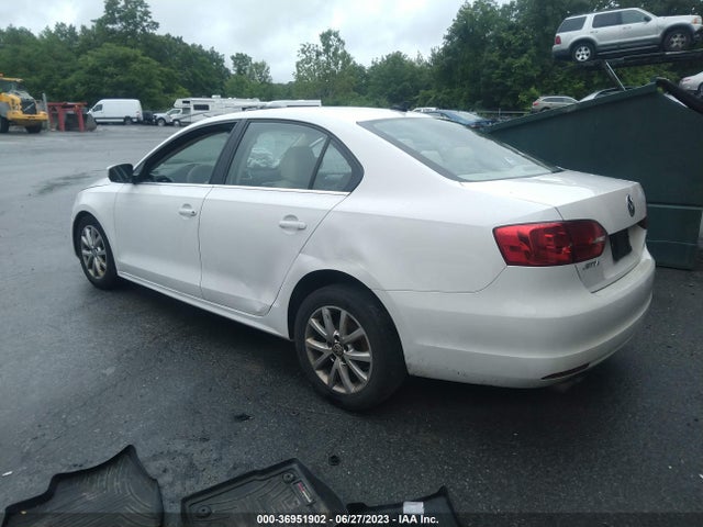 2013 VOLKSWAGEN JETTA SEDAN SE W/CONVENIENCE/SUNROOF VIN: 3VWDP7AJ8DM369685