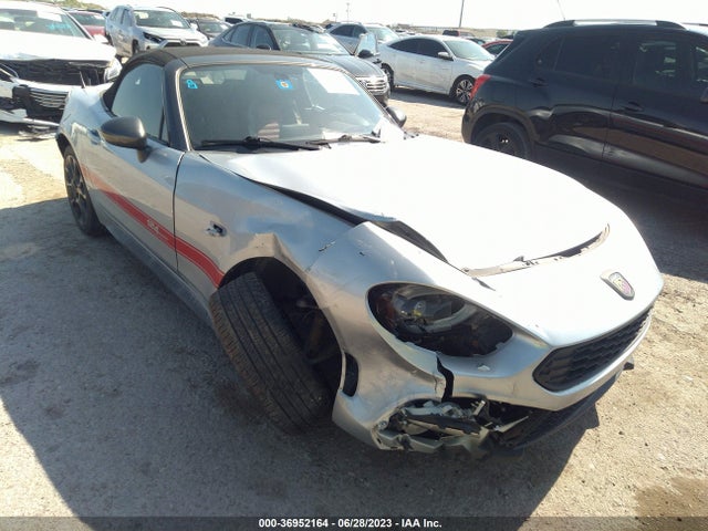 2018 FIAT 124 SPIDER JC1NFAEK2J0134141 Photo 0