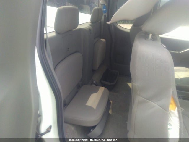 2015 NISSAN FRONTIER S/SV VIN: 1N6BD0CT4FN768186
