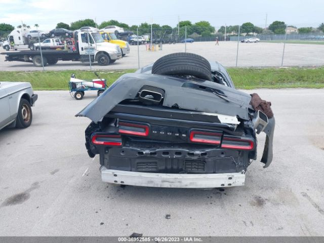 2C3CDZAGXJH332966 Dodge Challenger Sxt