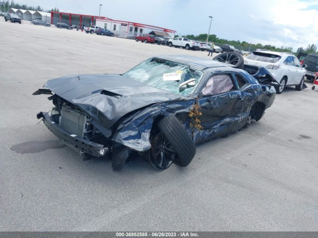 2C3CDZAGXJH332966 Dodge Challenger Sxt
