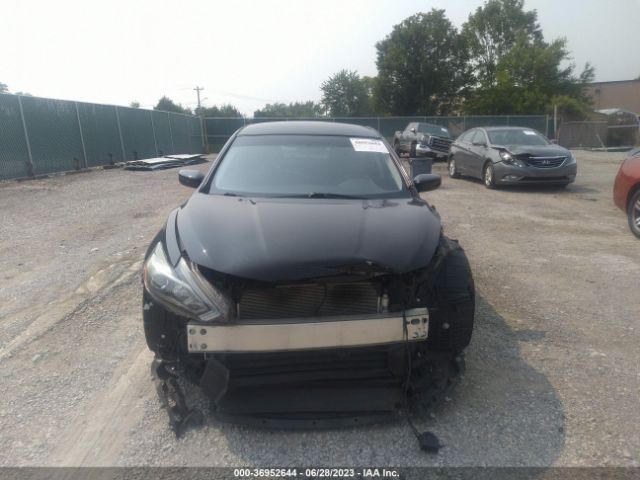 1N4AL3AP1HC124562 Nissan Altima 2.5 Sr