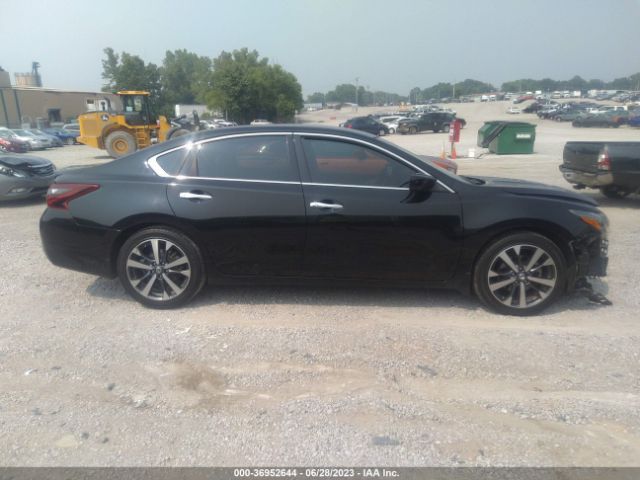 1N4AL3AP1HC124562 Nissan Altima 2.5 Sr