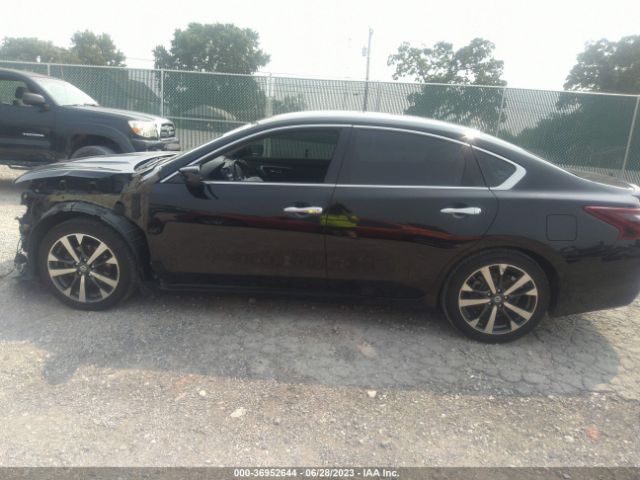1N4AL3AP1HC124562 Nissan Altima 2.5 Sr