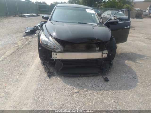 1N4AL3AP1HC124562 Nissan Altima 2.5 Sr