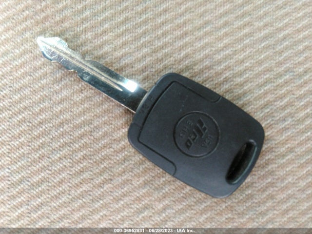 2001 MAZDA TRIBUTE LX/ES VIN: 4F2YU08161KM38564