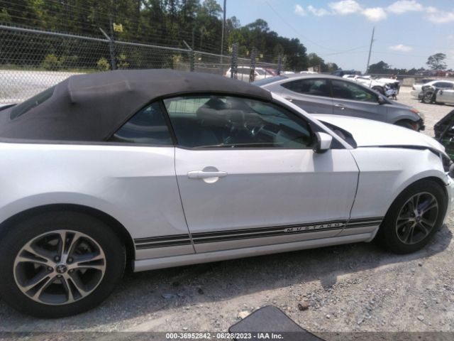 1ZVBP8EM2E5295155 Ford Mustang V6