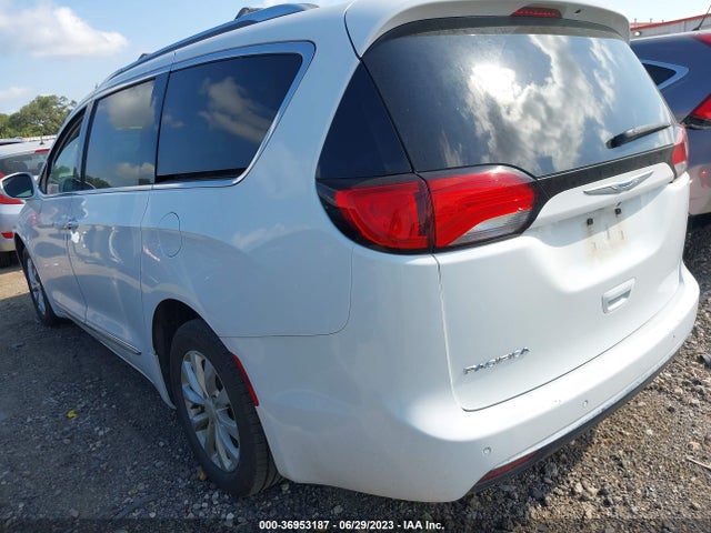 2C4RC1BG5JR290497 Chrysler Pacifica Touring L