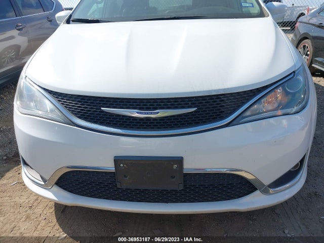 2C4RC1BG5JR290497 Chrysler Pacifica Touring L