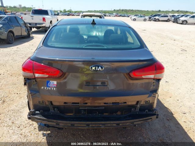 3KPFK4A7XJE185917 KIA FORTE LX